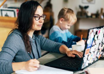 Cómo simplificar los trámites escolares con herramientas digitales