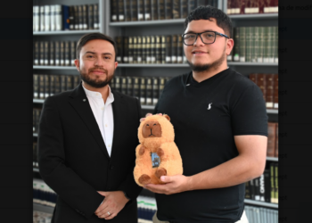 Estudiantes de la UTE desarrollan Capibot, un robot orientado a niños con autismo