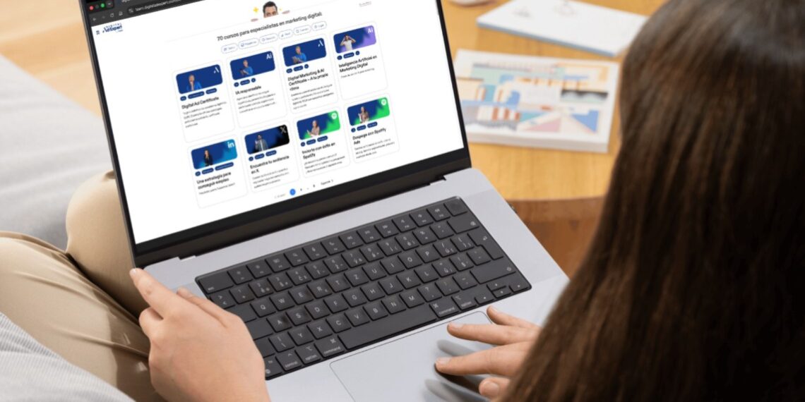 Plataforma ofrece más de 60 cursos en habilidades digitales