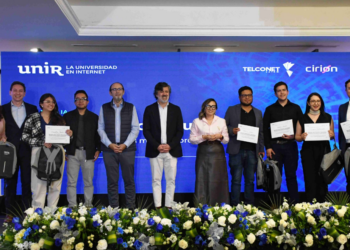 UNIR organizó hackathon de IA para la innovación empresarial