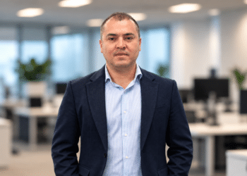 Siemens incorpora a Luis Fernando Ochoa